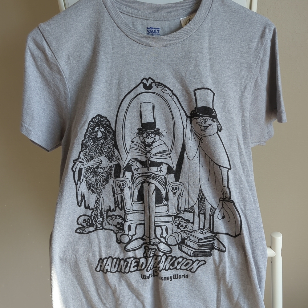Disney Small Gray Vault Collection Haunted Mansion Walt Disney World T-Shirt